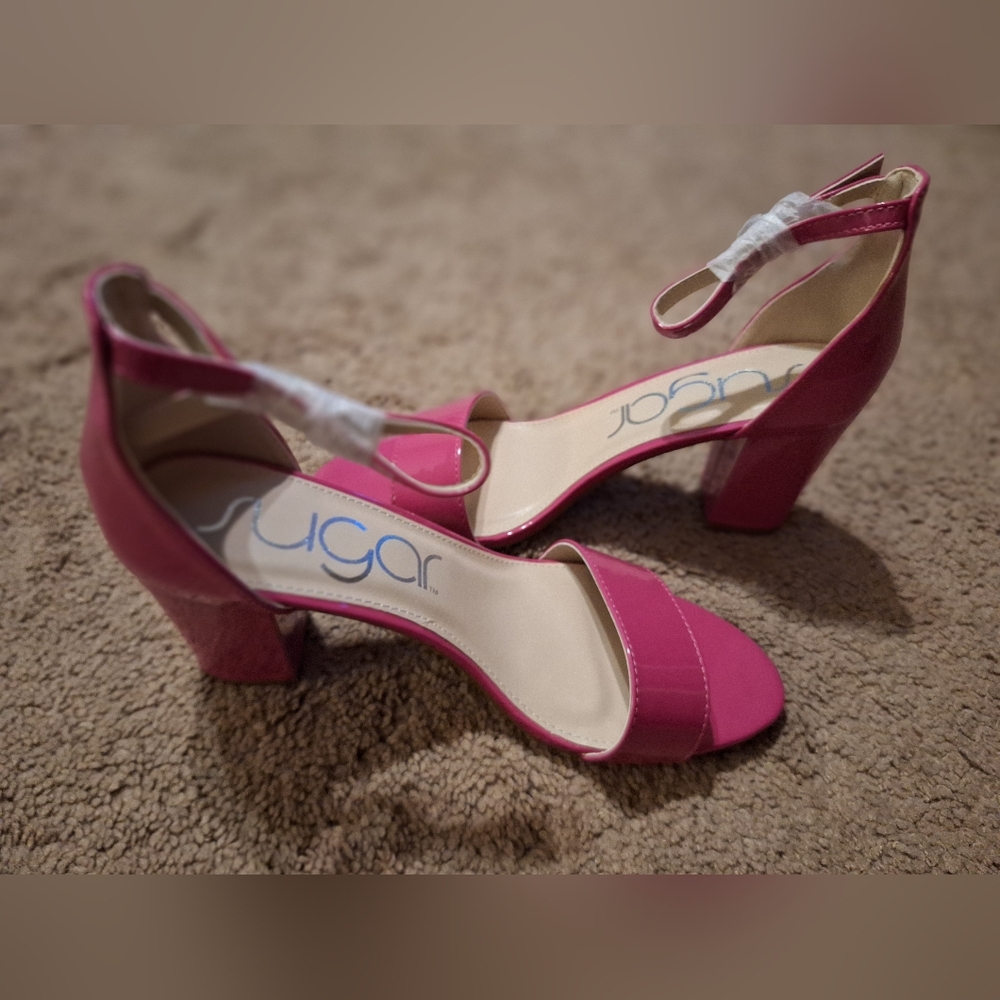 NWOT /SUGAR / SIZE 10 M / PINK/PATENT LEATHER SANDALS /
